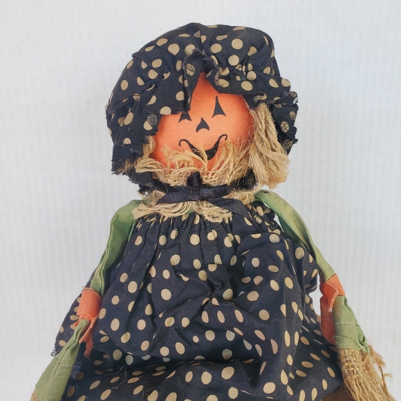 Overly Raker Halloween Pumpkin Scarecrow Witch Doll Weighted Shelf Sitter Straw - Picture 8 of 9